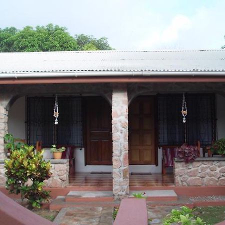 Seashell Self Catering Villa Grand Anse  Ngoại thất bức ảnh