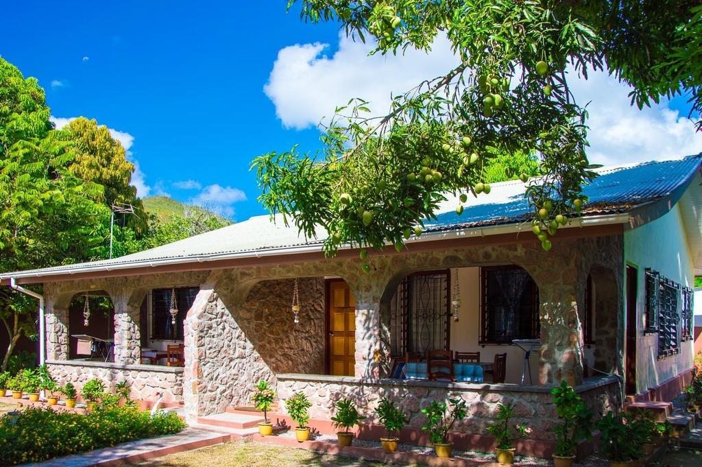 Seashell Self Catering Villa Grand Anse  Phòng bức ảnh